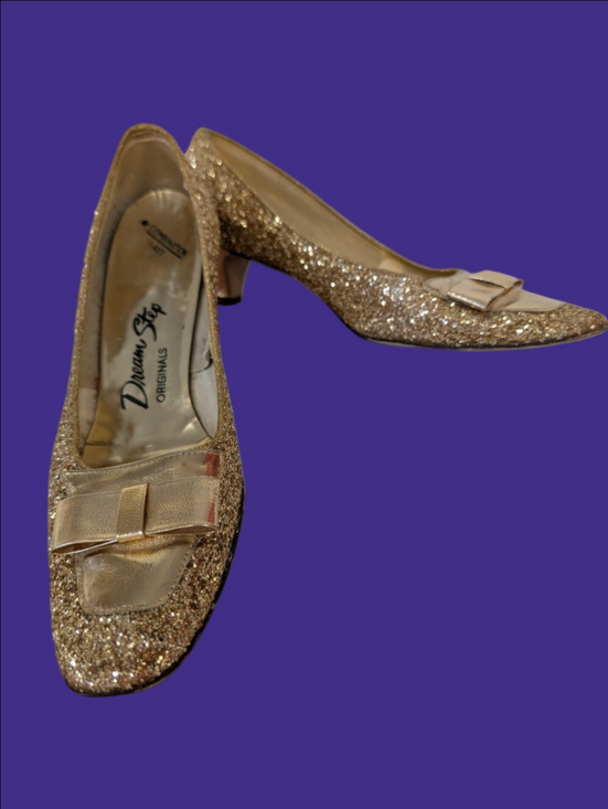 Vintage Shoes - Vintage Shoes Gold Glitter Low Heel Pumps with Bow - 7.5 1960s